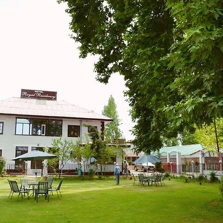 Royal Residency Hotel Srinagar  Ngoại thất bức ảnh