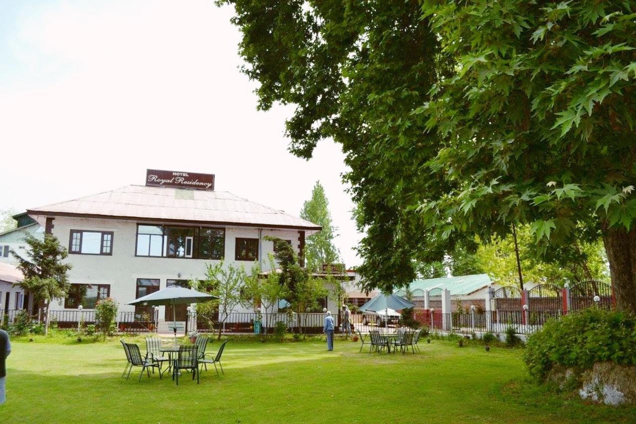 Royal Residency Hotel Srinagar  Ngoại thất bức ảnh